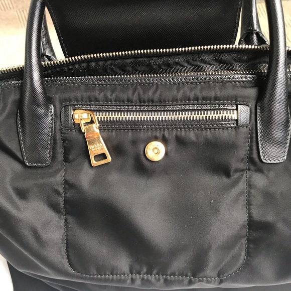Prada Handbag Authentic. - Picture 4 of 14